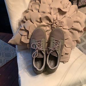 Rockport XCS memory foam shoes size 10.5